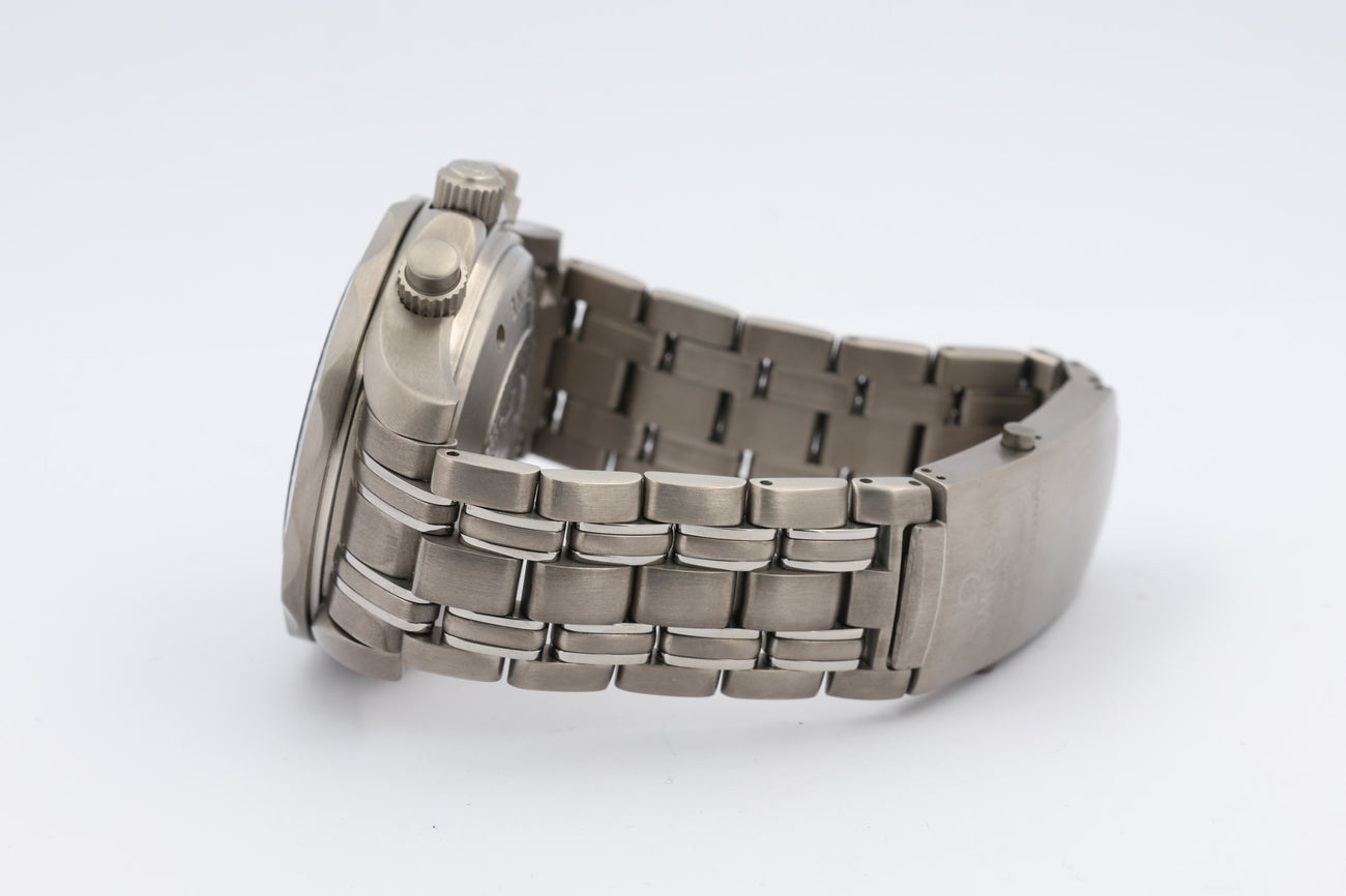 Omega Seamaster Diver 300 41,5mm Automatik Herrenuhr Titan 22988000 - Detailansicht 6