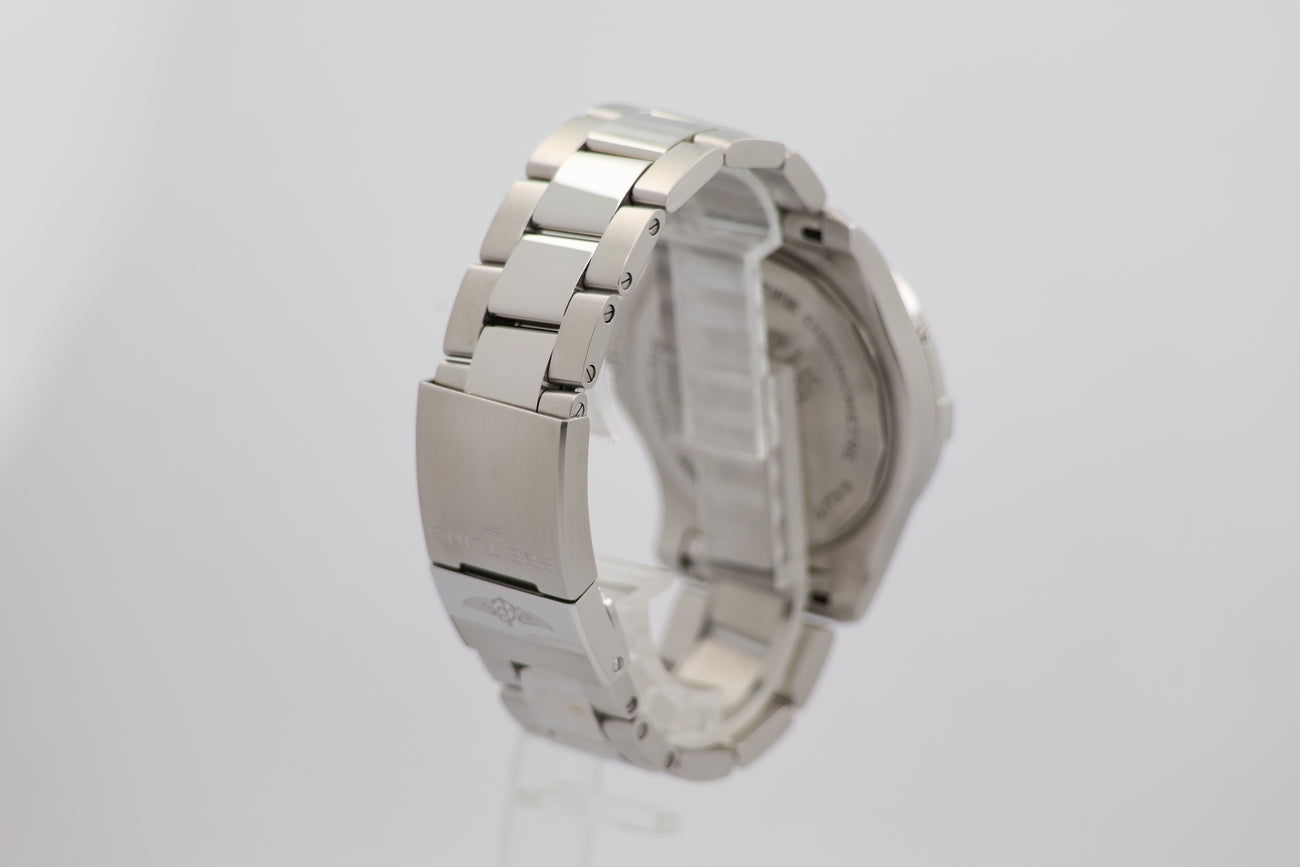 Breitling Avenger 43mm Automatik  A17318 - Detailansicht 1