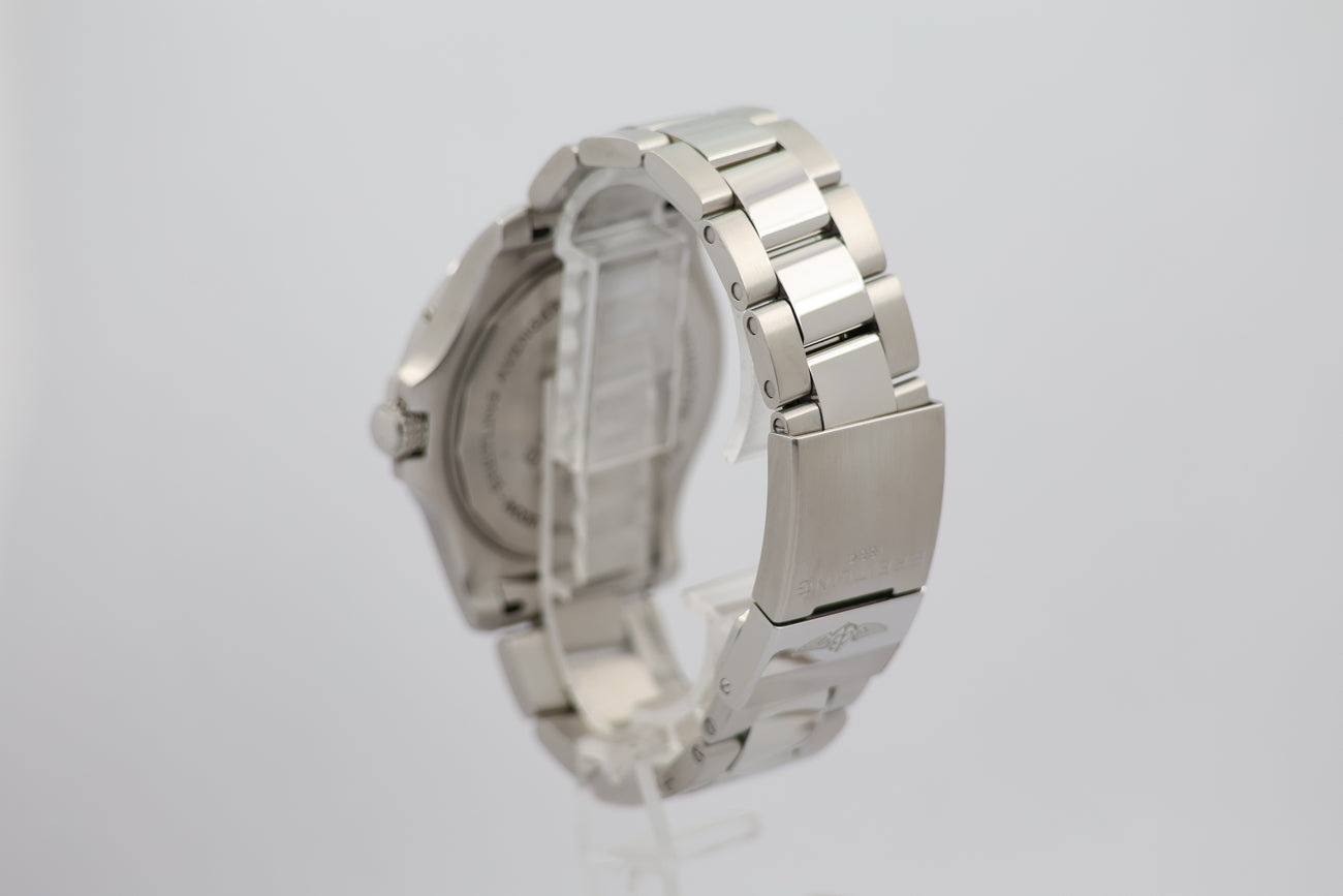 Breitling Avenger 43mm Automatik  A17318 - Detailansicht 2