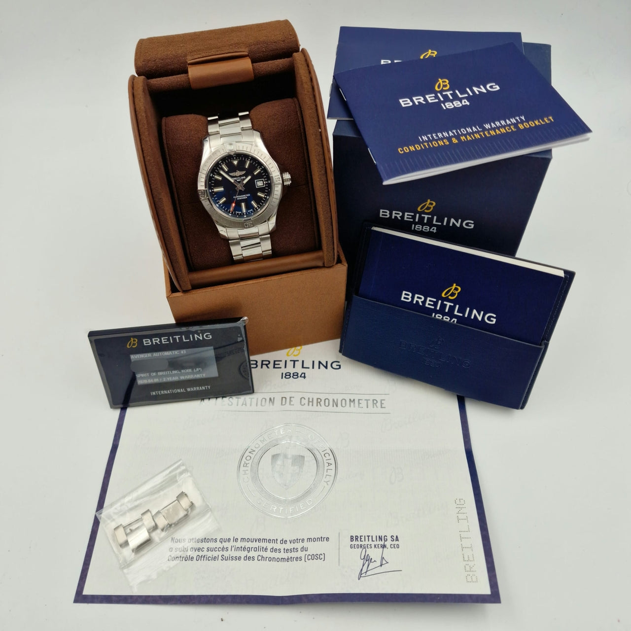 Breitling Avenger 43mm Automatik  A17318 - Papiere und oder Lieferumfang