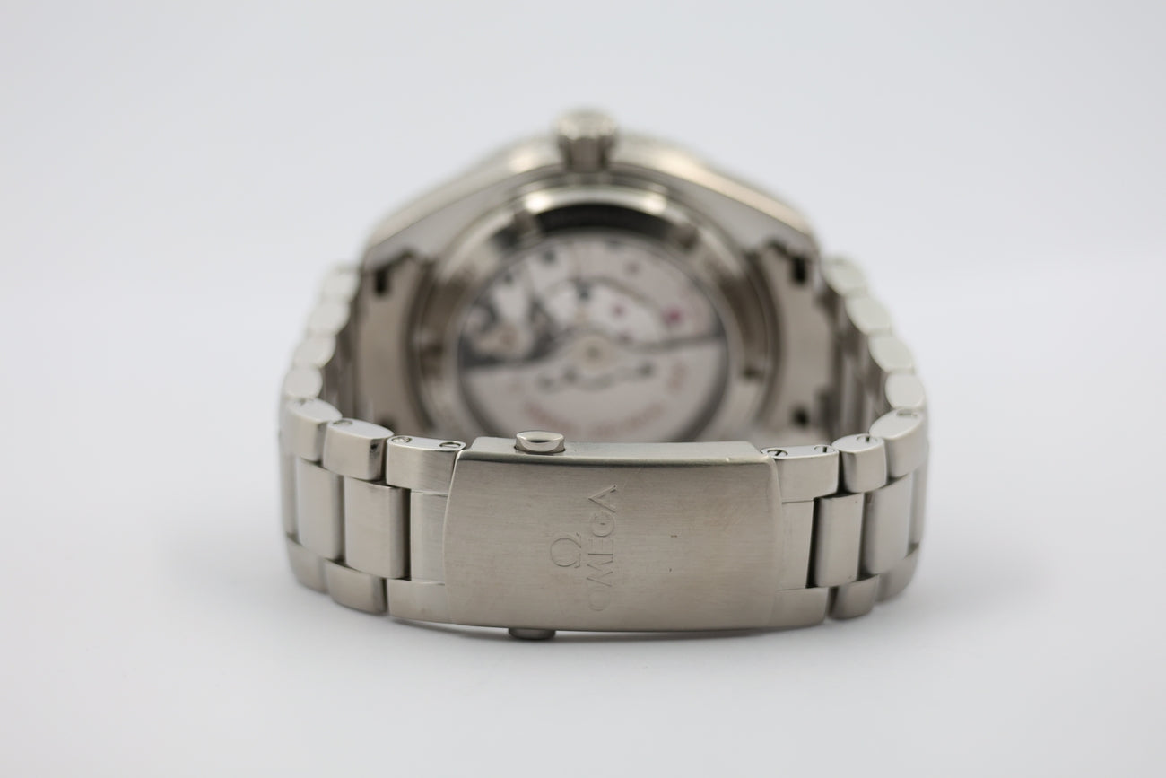 Omega Seamaster Planet Ocean 42mm Automatik Herrenuhr 23230422101002 - Detailansicht 5