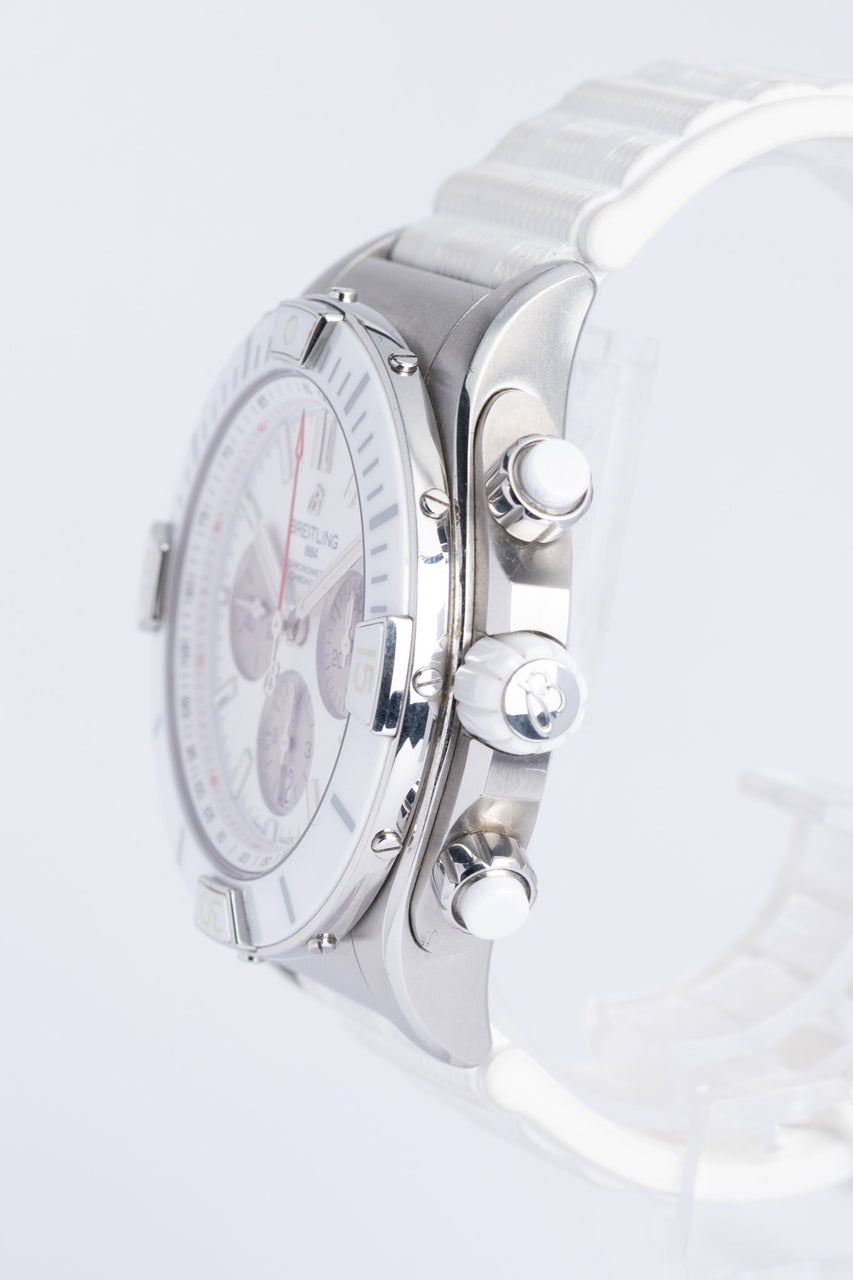 Breitling Super Chronomat B01 44mm "Japan Edition" Automatik AB0136 - Detailansicht 1