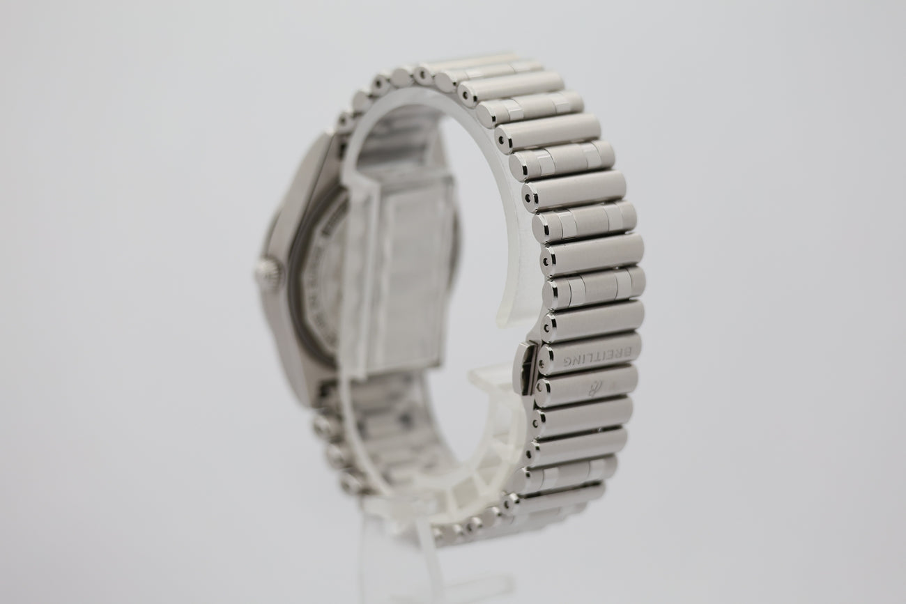 Breitling Chronomat 32mm Quarz Damenuhr A77310 - Detail view 2