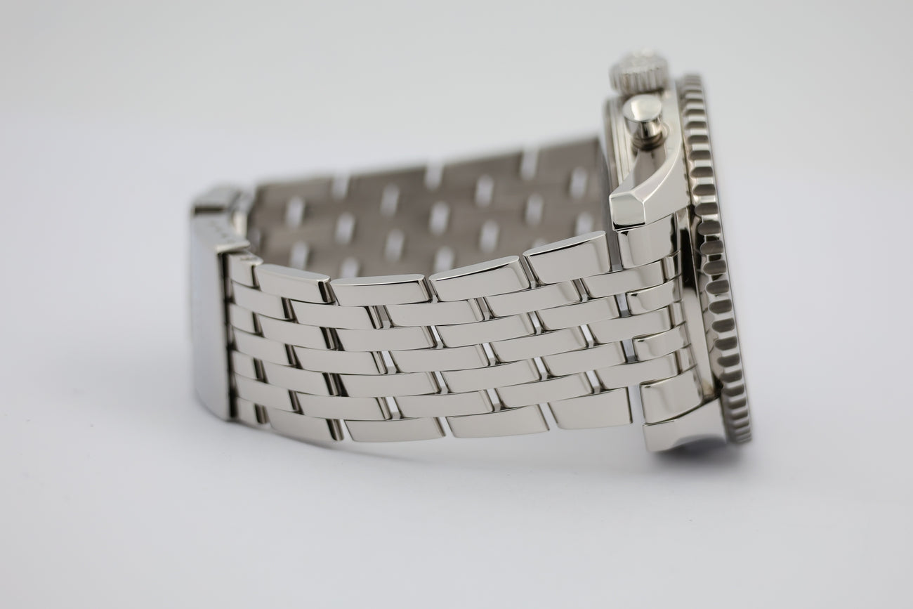 Breitling Navitimer World GMT 46mm Automatik Herrenuhr  A24322 - Detailansicht 4