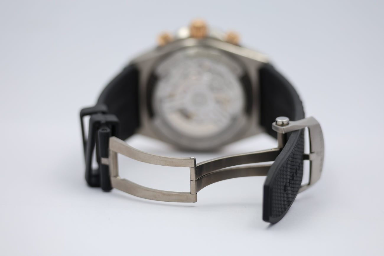Breitling Chronomat 42 Titan B01 42 Triumph Automatik TB0134 Box + og. Papiere