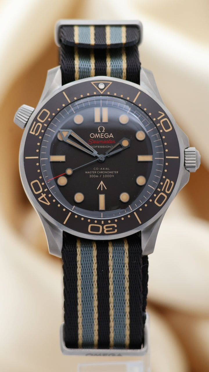Omega Seamaster Diver 300 M "James Bond 007 Edition" Automatik 21092422001001 - Main product image