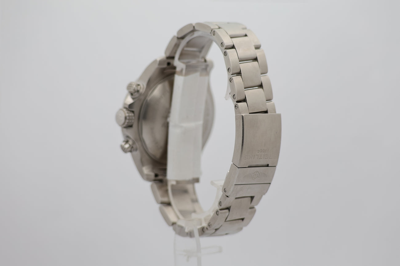 Breitling Avenger Chronograph 43mm Automatik  A13317101B1A1 - Detailansicht 2