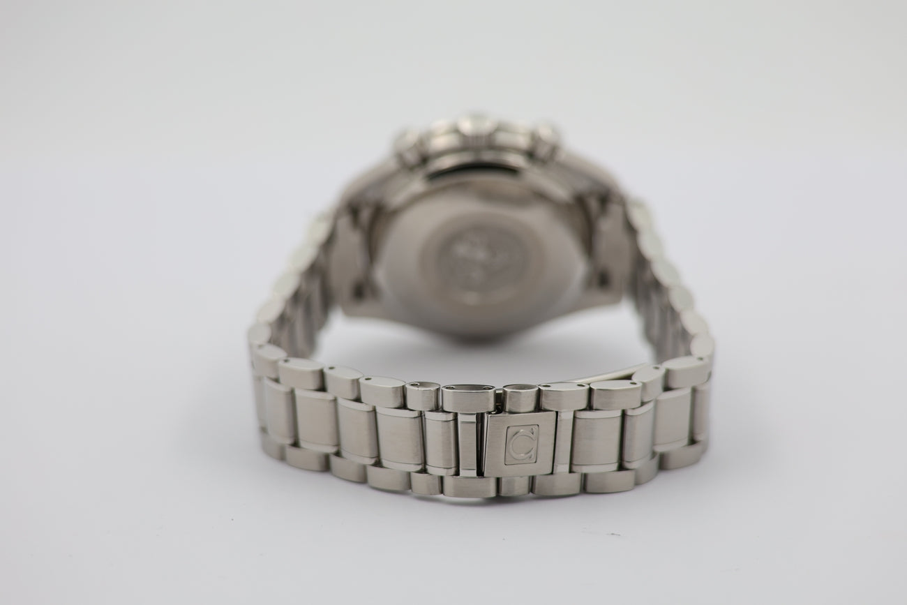 Omega Speedmaster Date Automatik 39mm 35138000 - Detail view 5
