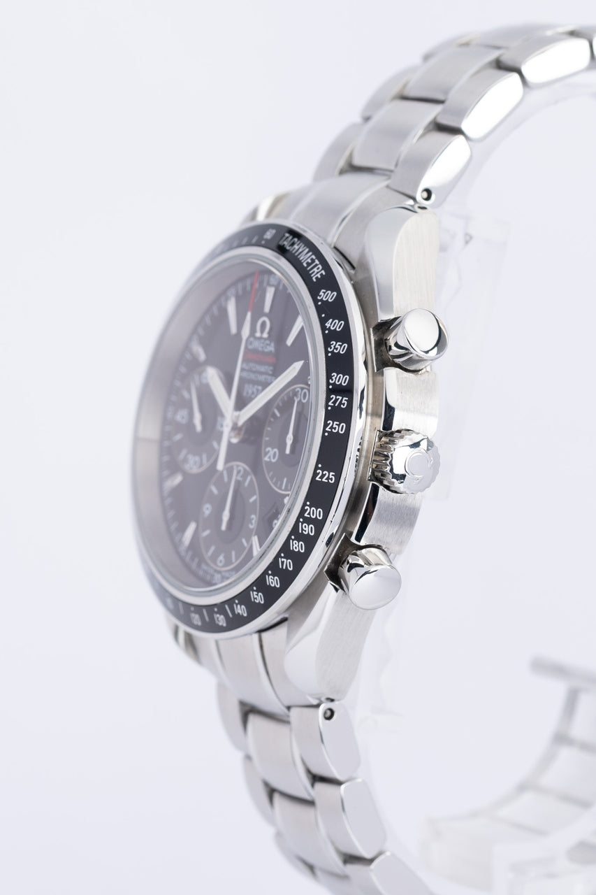 Omega Speedmaster Date "1957" Automatik Herrenuhr 32330404001001 - Detailansicht 2