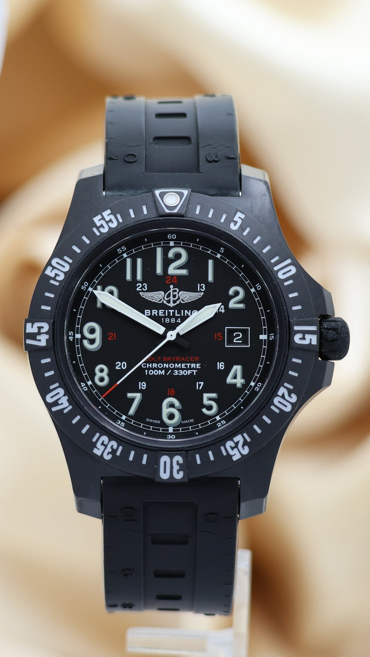 Breitling Colt Skyracer Quarz 45mm Herrenuhr X74320E4 - Main product image