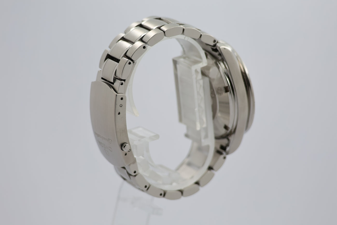Omega Speedmaster Date Panda 40mm Automatik  32113100 - Detailansicht 1