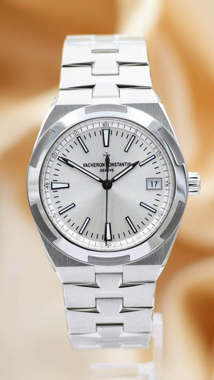 Vacheron Constantin Constantin Overseas Automatik Herrenuhr 4500V/110A-B126 Box + og. Papiere