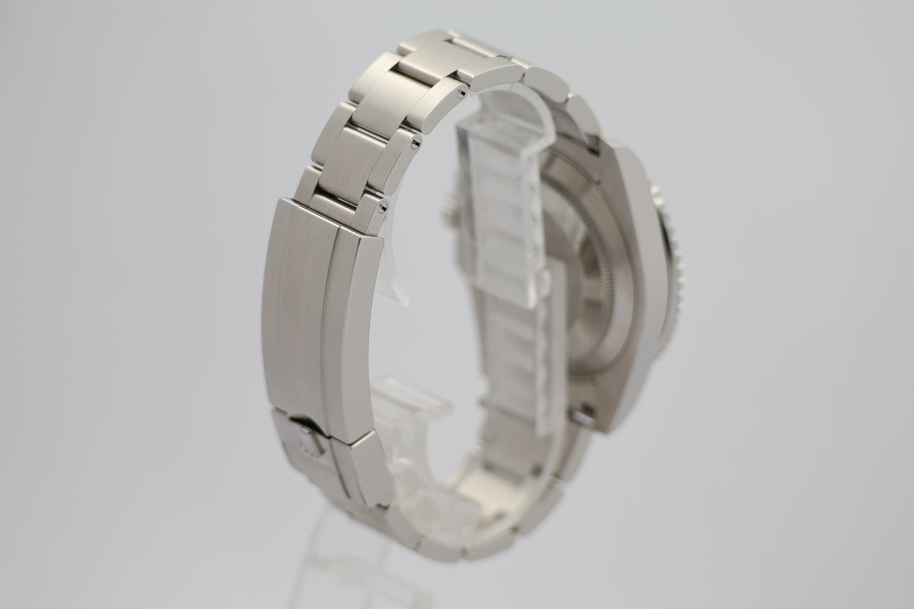 Rolex Submariner Date 'Hulk' Automatik 40mm 116610LV - Detailansicht 1