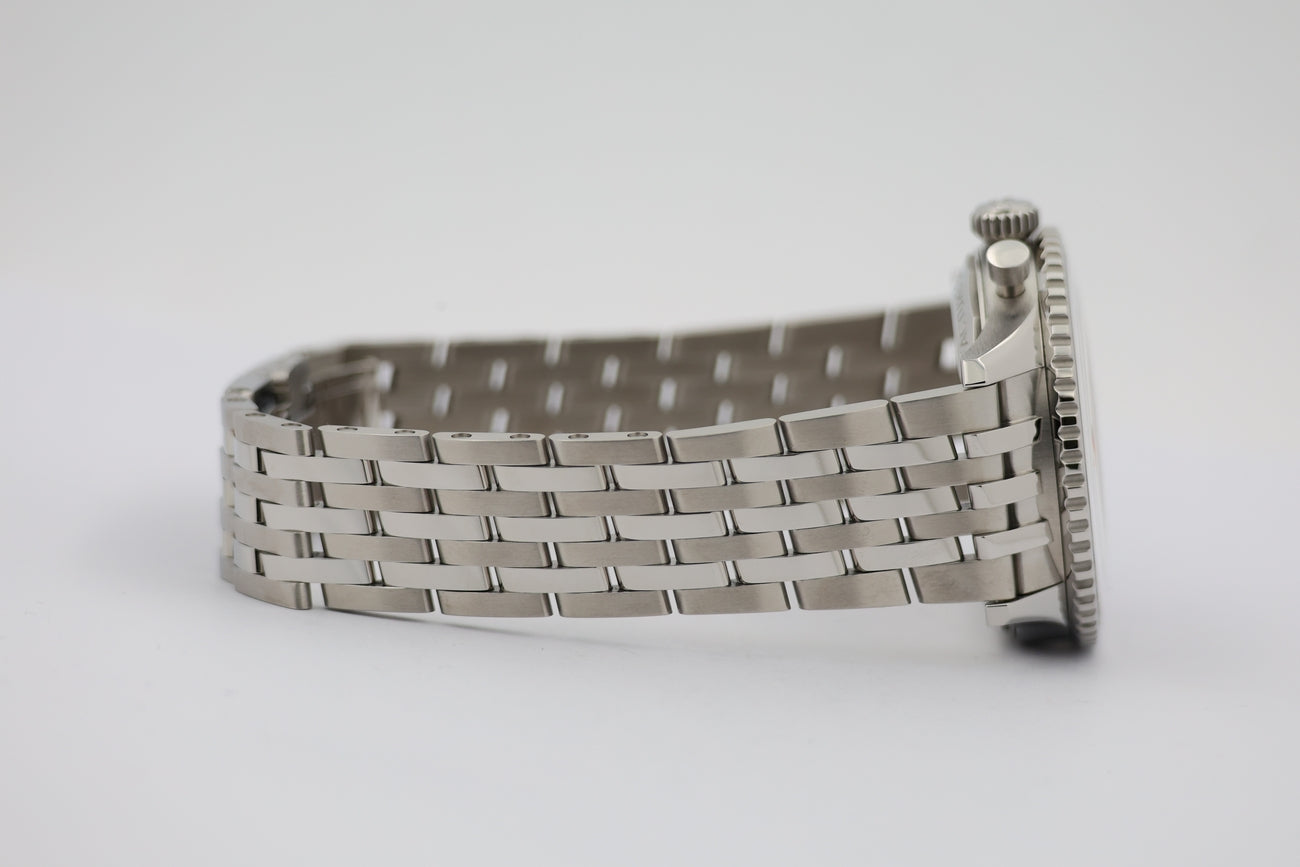 Breitling Navitimer 1 B01 Chronograph AB0138 - Detailansicht 4