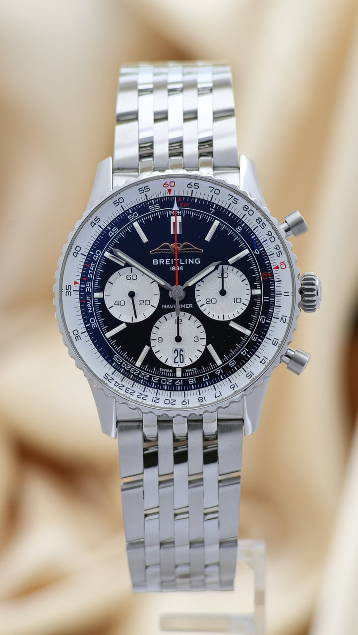 Breitling Navitimer 1 B01 Chronograph AB0138 - Thumbnail