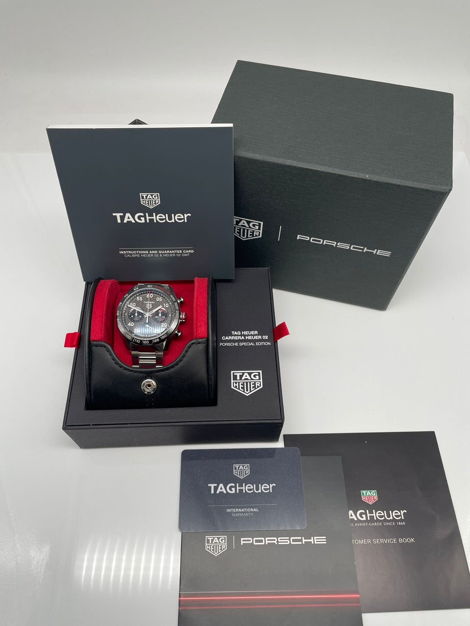 Tag Heuer Carrera Porsche Chronograph Special Edition 44mm Automatik CBN2A1F - Papiere und oder Lieferumfang