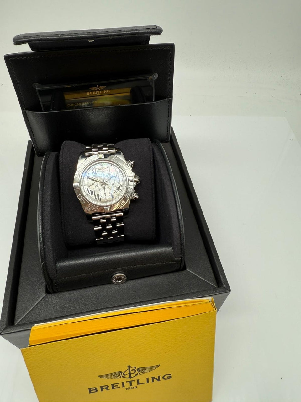 Breitling Chronomat 44 Automatik Herrenuhr  AB0110 - Papiere und oder Lieferumfang