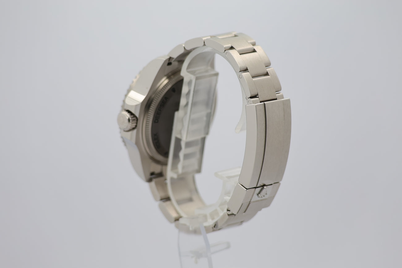 Rolex Sea-Dweller Deepsea 44mm Automatik 136660 - Detailansicht 2