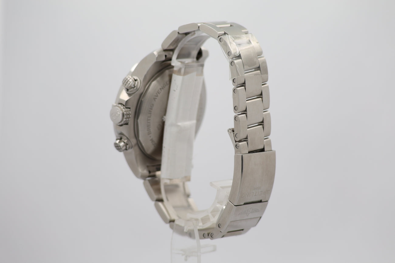 Breitling Super Avenger Chronograph 48mm Automatik A13375 - Detailansicht 2