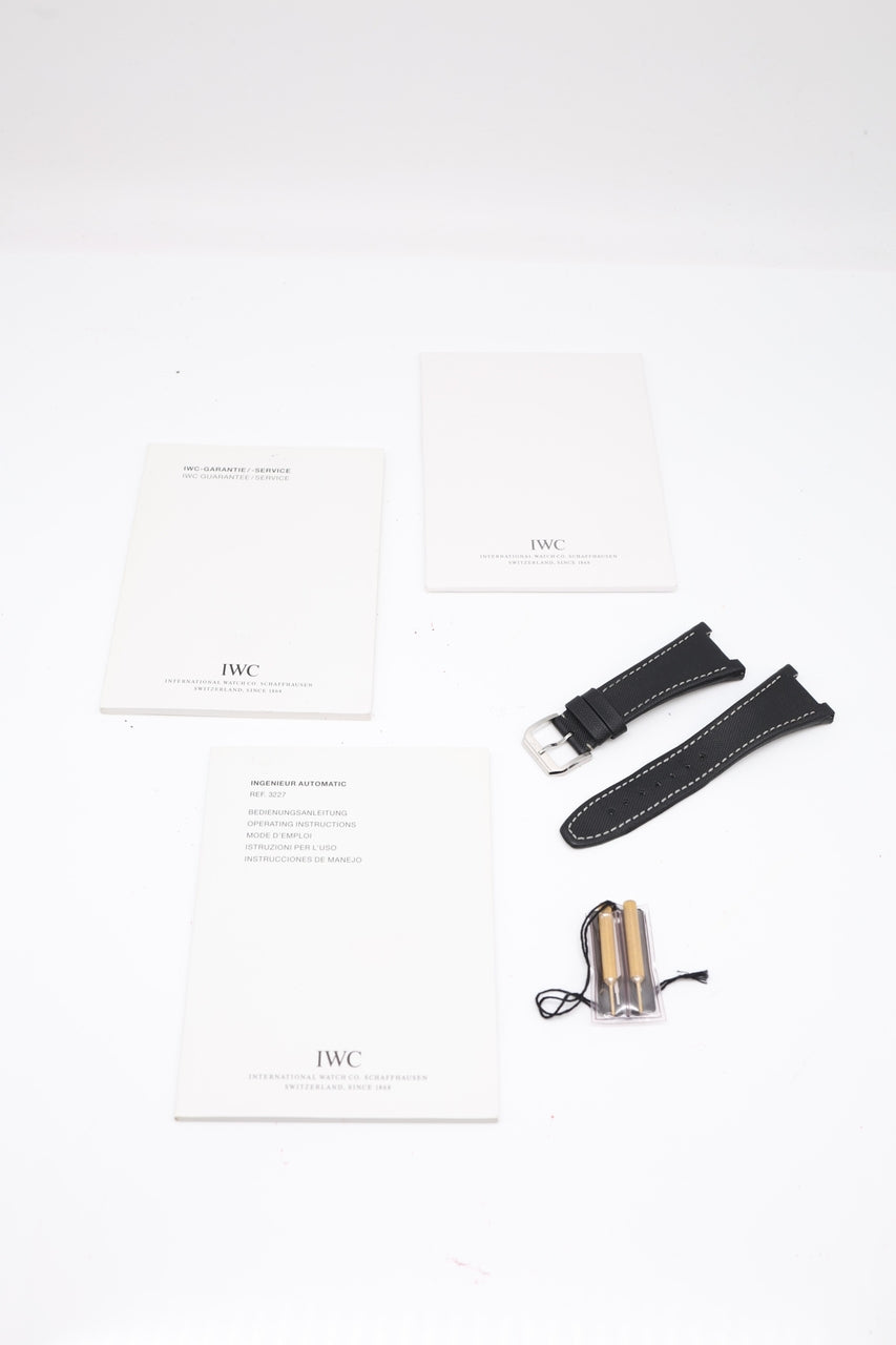 IWC Ingenieur Automatik 42mm Herrenuhr IW322701 - Papiere und oder Lieferumfang