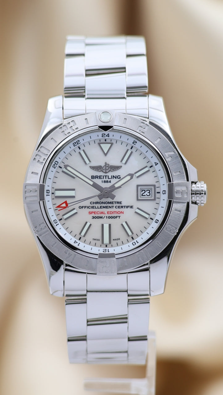 Breitling Avenger II GMT Automatik 43mm A32390 - Thumbnail