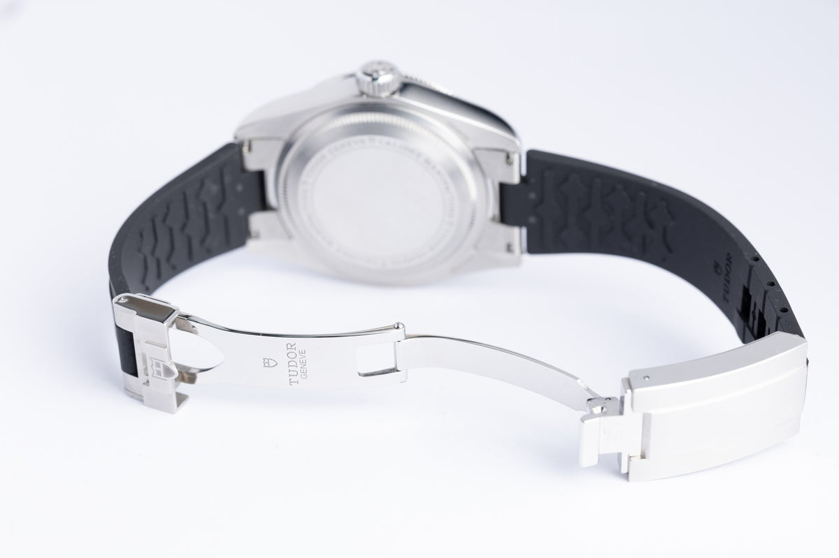 Tudor Black Bay Red 41mm Automatik 7941A1A0RU - Detailansicht 8