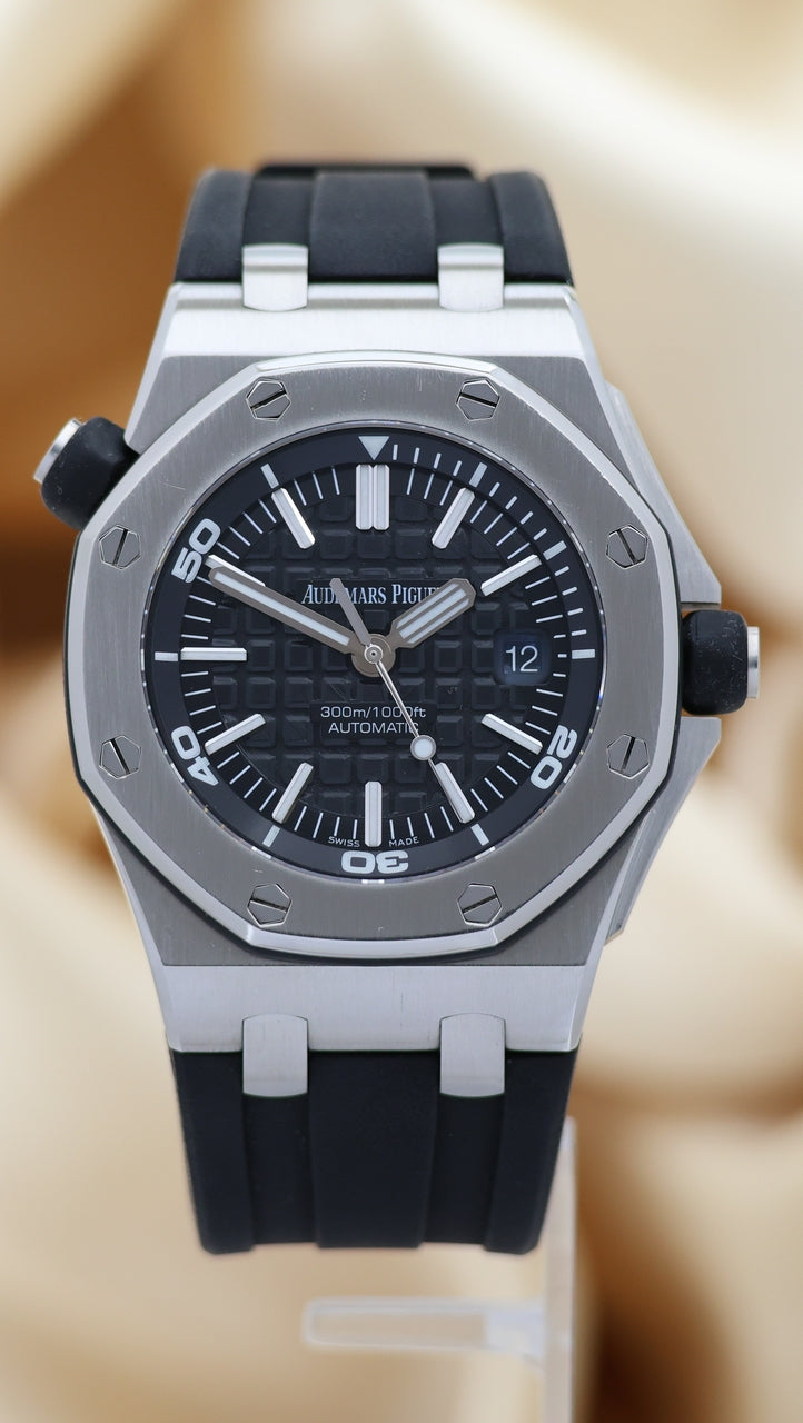 Audemars Piguet Royal Oak Offshore Diver Automatik 15703ST.OO.A002CA.01 - Main product image