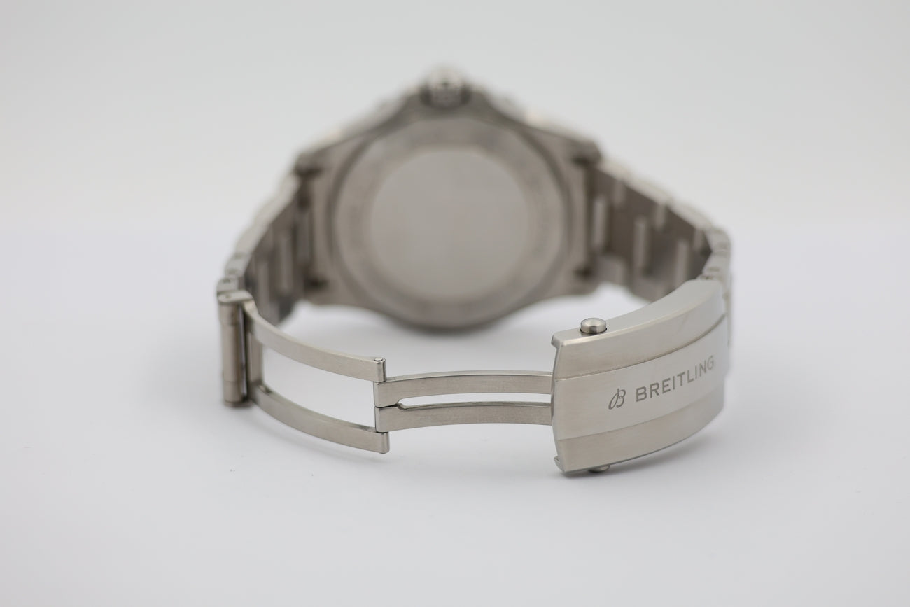 Breitling Avenger Automatik Herrenuhr 42 A17328 - Detailansicht 6