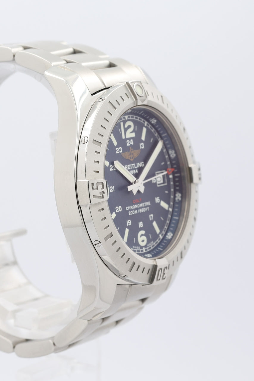 Breitling Colt 44mm Quarz Herrenuhr A74388 - Detailansicht 8