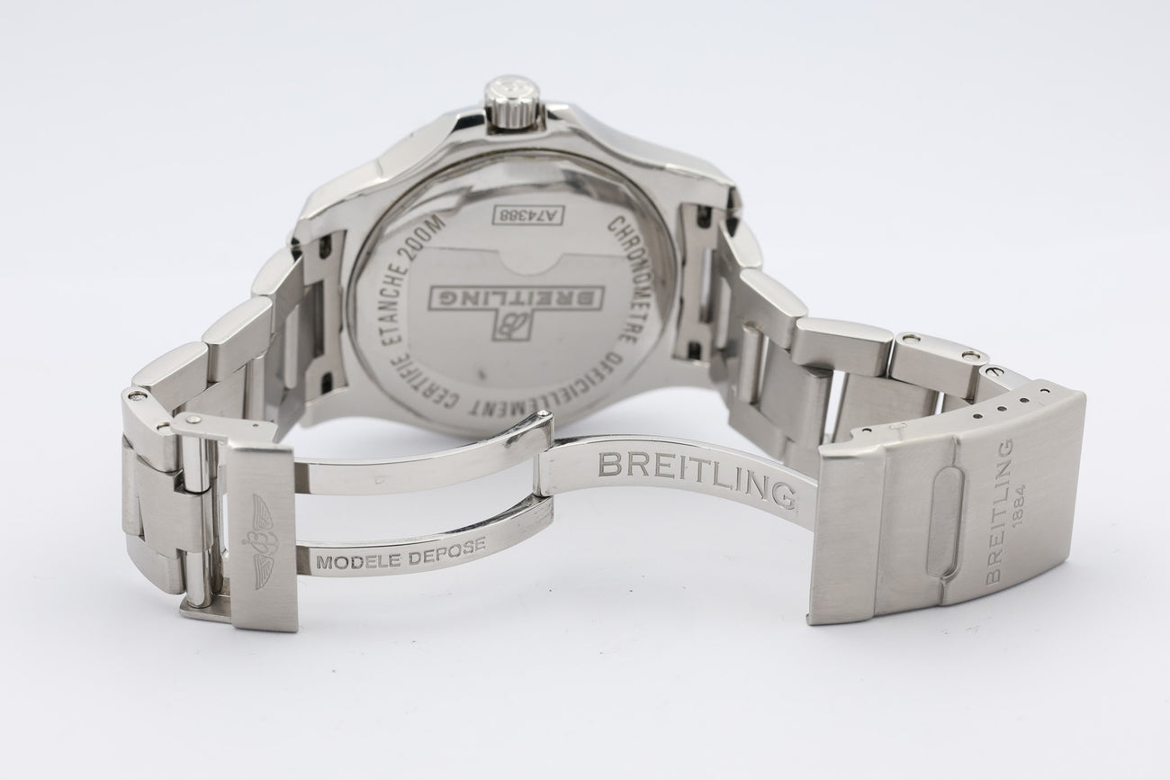 Breitling Colt 44mm Quarz Herrenuhr A74388 - Detailansicht 7