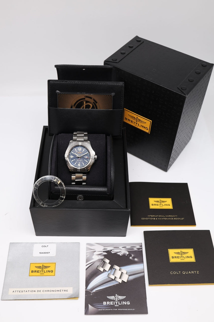 Breitling Colt 44mm Quarz Herrenuhr A74388 - Papiere und oder Lieferumfang