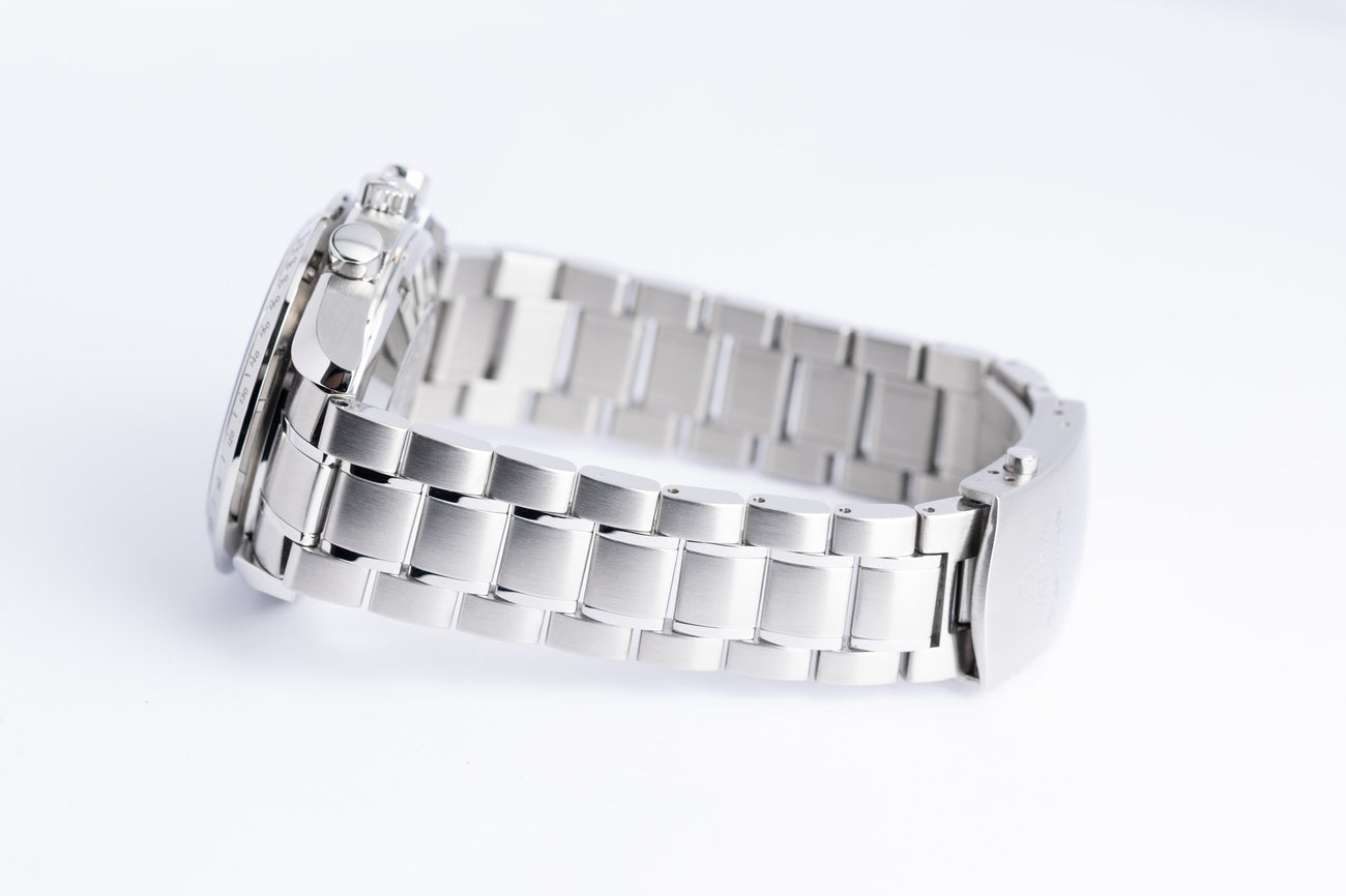 Omega Speedmaster Date Panda 40mm Automatik 32113100 - Detailansicht 5