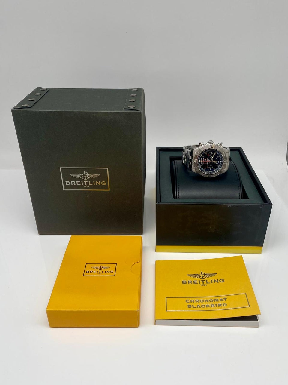 Breitling Chronomat Blackbird 42mm Automatik  A144360 - Papiere und oder Lieferumfang