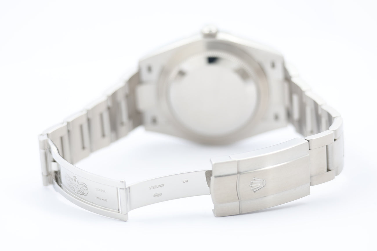 Rolex Oyster Perpetual 41mm Herrenuhr 124300 - Detailansicht 8