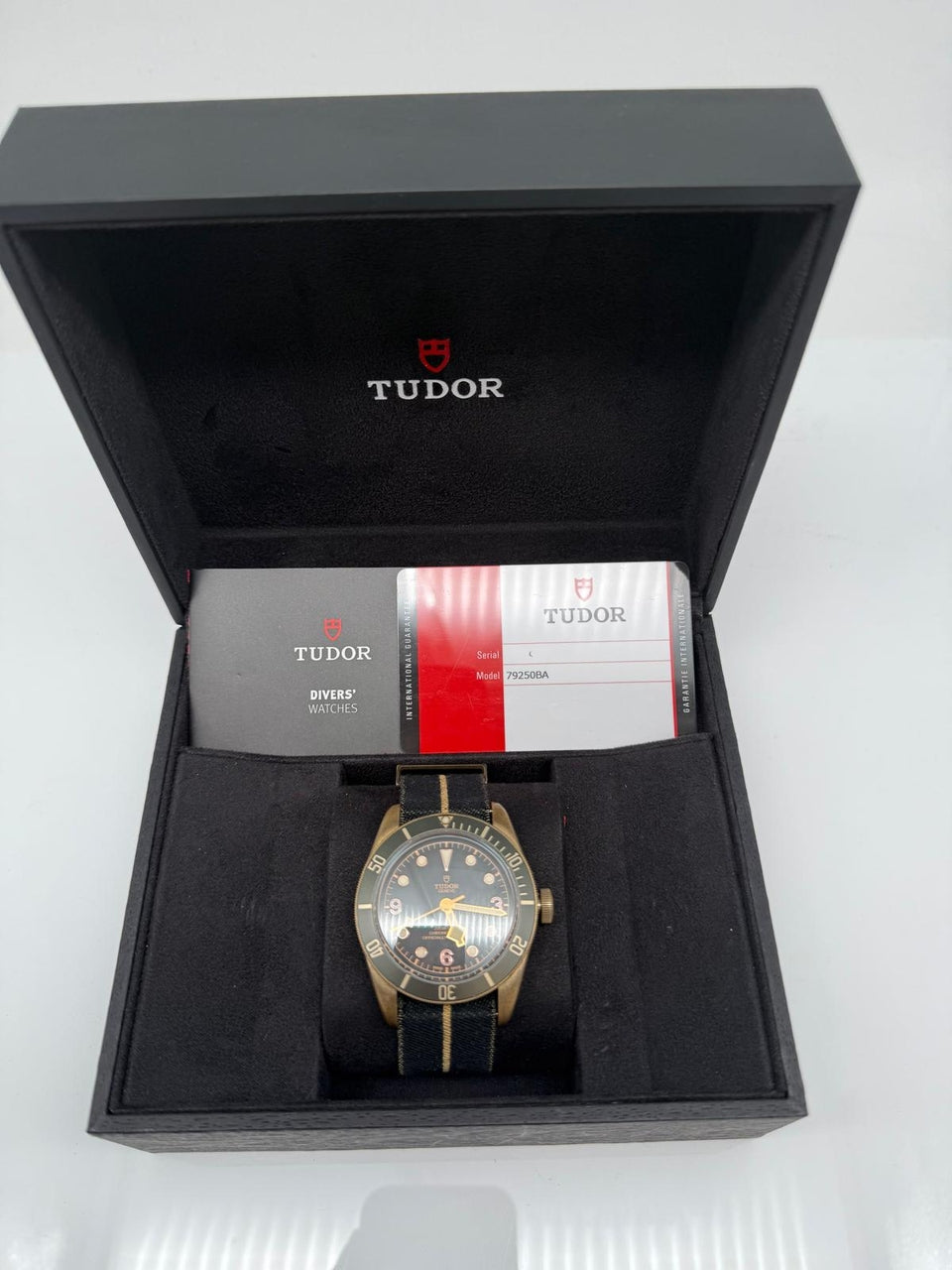 Tudor Black Bay Bronze Heritage 43mm 79250BA - Papiere und oder Lieferumfang