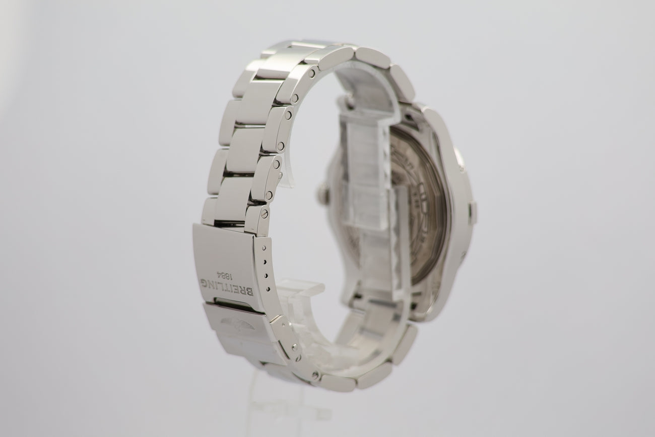 Breitling Avenger II GMT 43mm Automatik Herrenuhr A32390 - Detail view 1