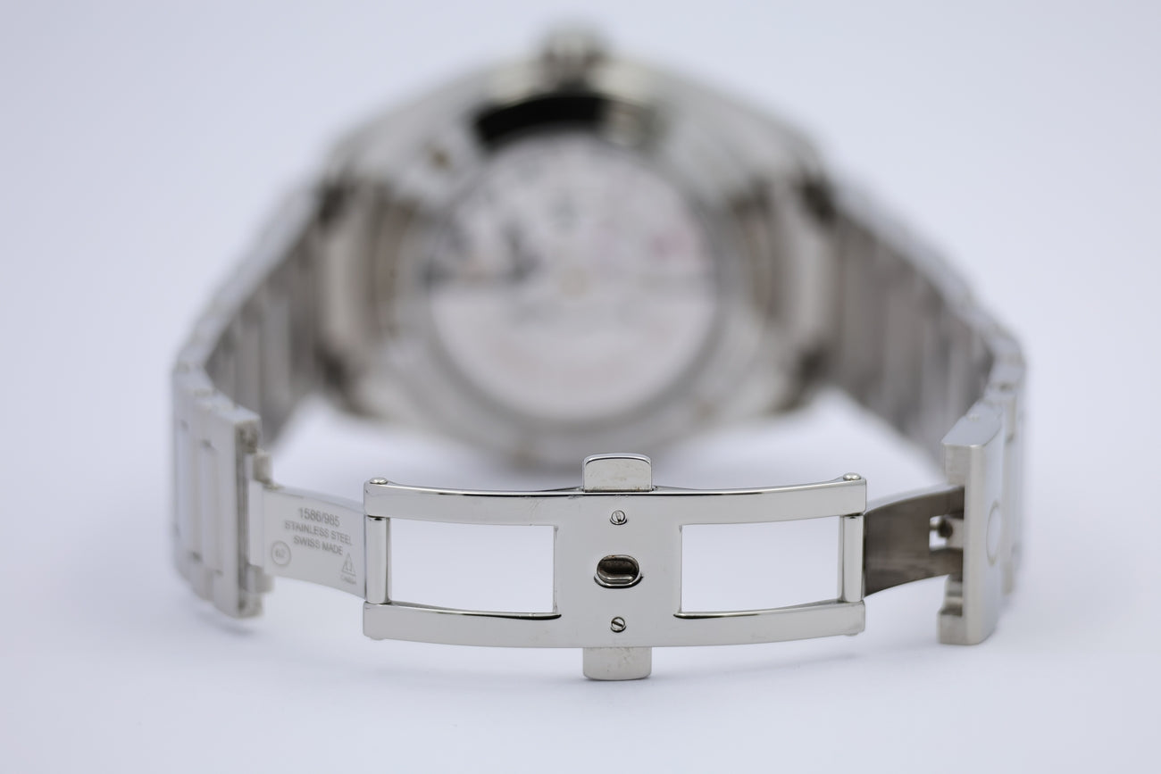 Omega Seamaster Aqua Terra Automatik Herrenuhr 23110422102001 Box + og. Papiere