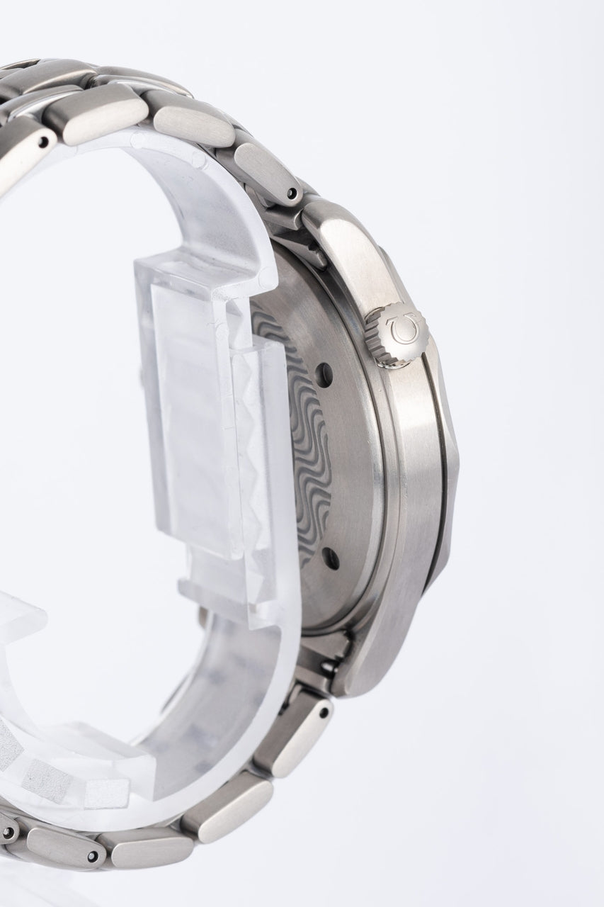 Omega Seamaster Diver 300 M 41mm Automatik Titan 22318000 - Detailansicht 4