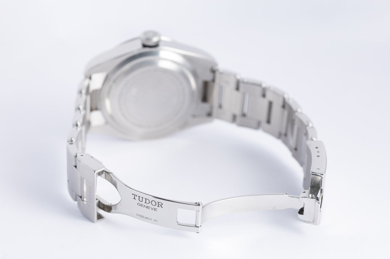 Tudor Black Bay Harrods 79230G - Detailansicht 9