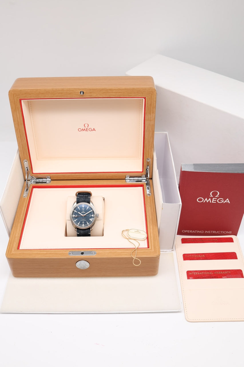 Omega Seamaster Railmaster 40mm Automatik 22012402003001 - Papiere und oder Lieferumfang