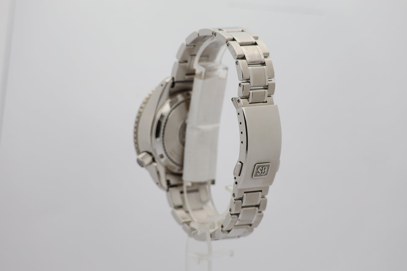 Grand Seiko Sport Collection Spring Drive Herrenuhr SBGE277 - Detail view 2