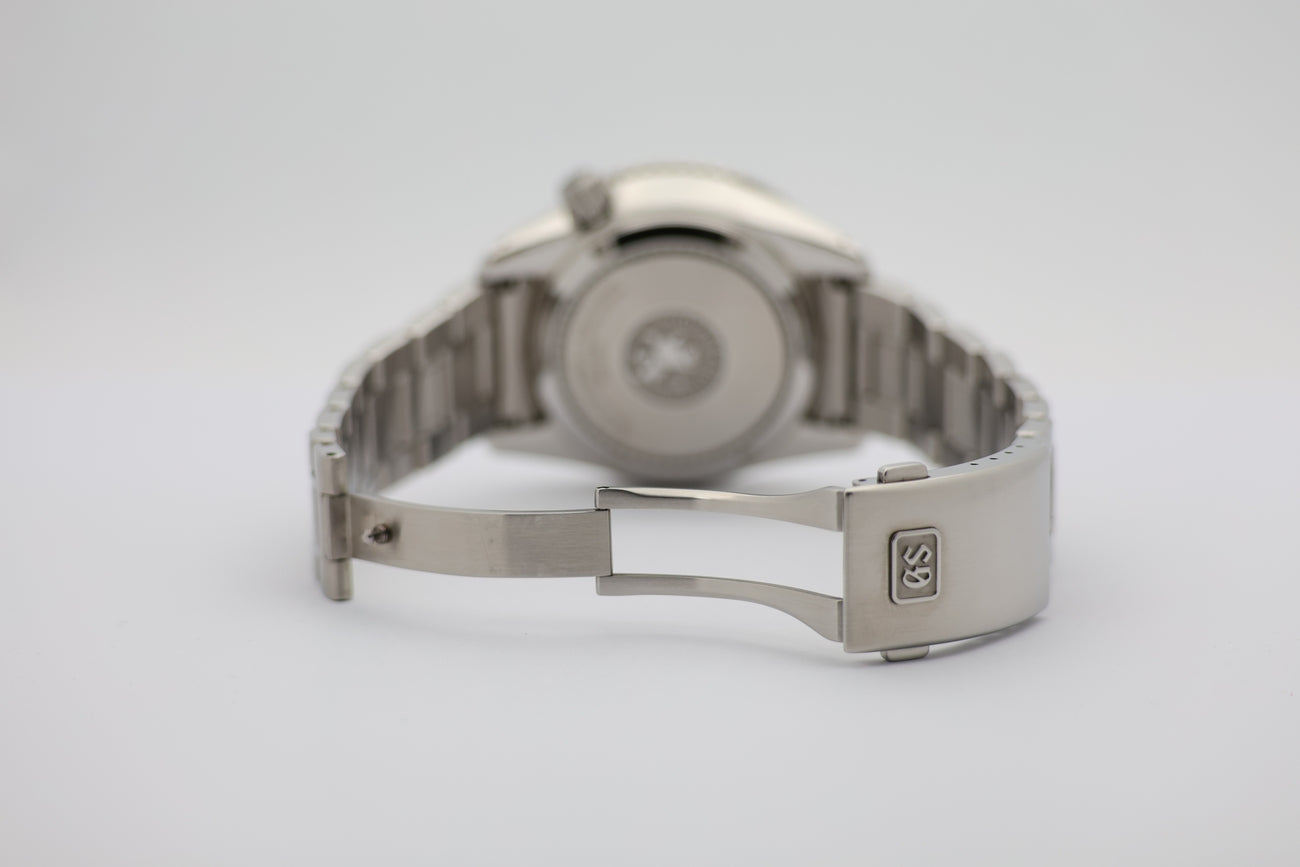 Grand Seiko Sport Collection Spring Drive Herrenuhr SBGE277 - Detail view 6