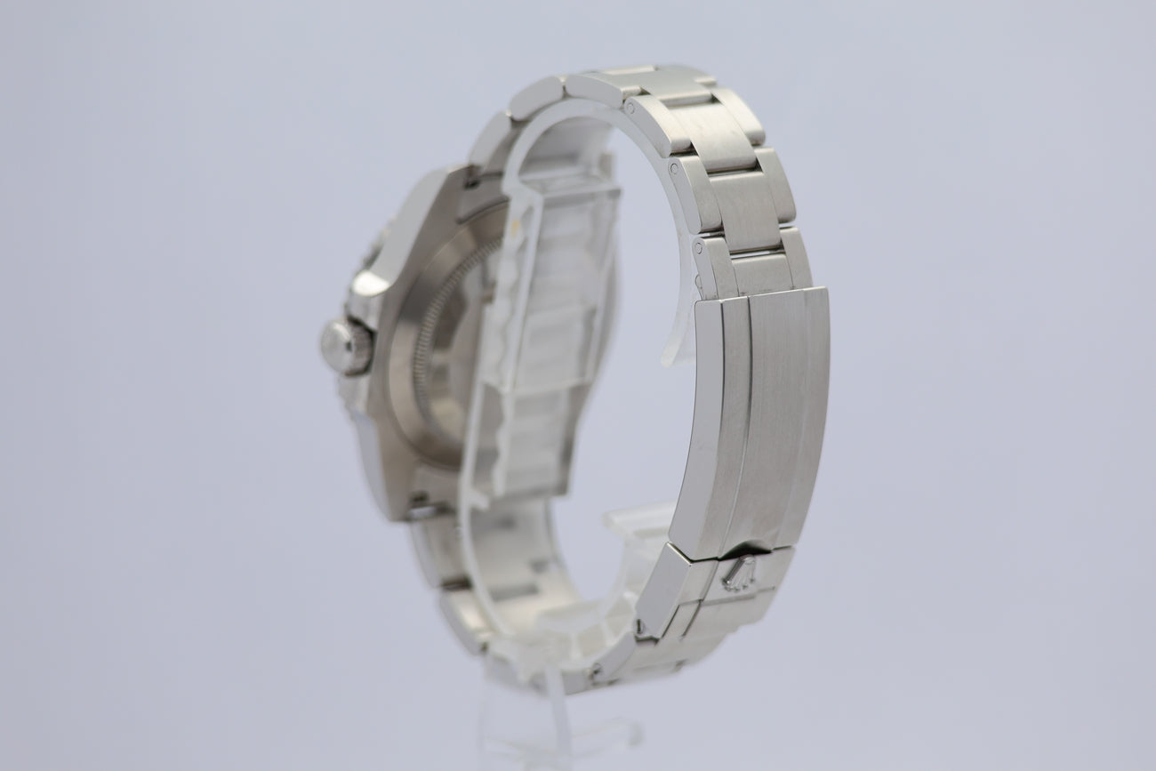 Rolex Submariner Date "Hulk" 40mm Automatik 116610LV Box + og. Papiere