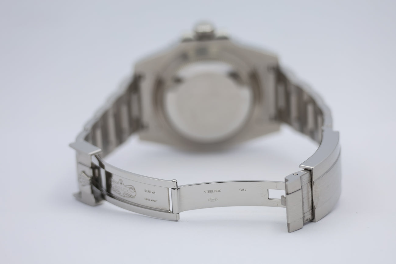 Rolex Submariner Date "Hulk" 40mm Automatik 116610LV Box + og. Papiere