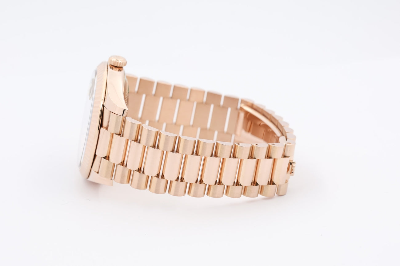 Rolex Day-Date 40 Roségold Baguette Chocolate Dial 228235 - Detailansicht 5