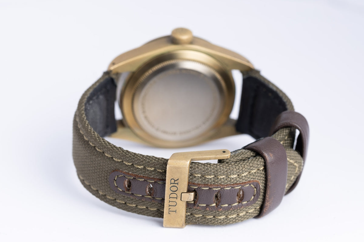 Tudor Black Bay Bronze Heritage 43mm 79250BM - Detailansicht 7