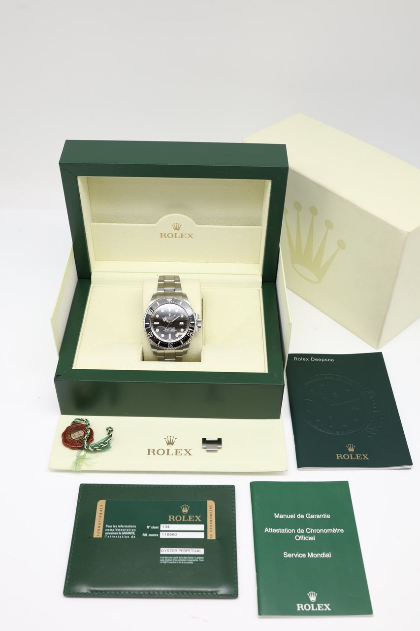 Rolex Sea-Dweller Deepsea 44mm Automatik Herrenuhr 116660 - Papiere und oder Lieferumfang