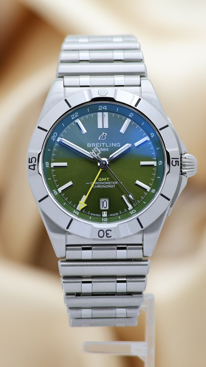 Breitling Chronomat GMT 40mm "Giannis Antetokounmpo" A32398 - Thumbnail