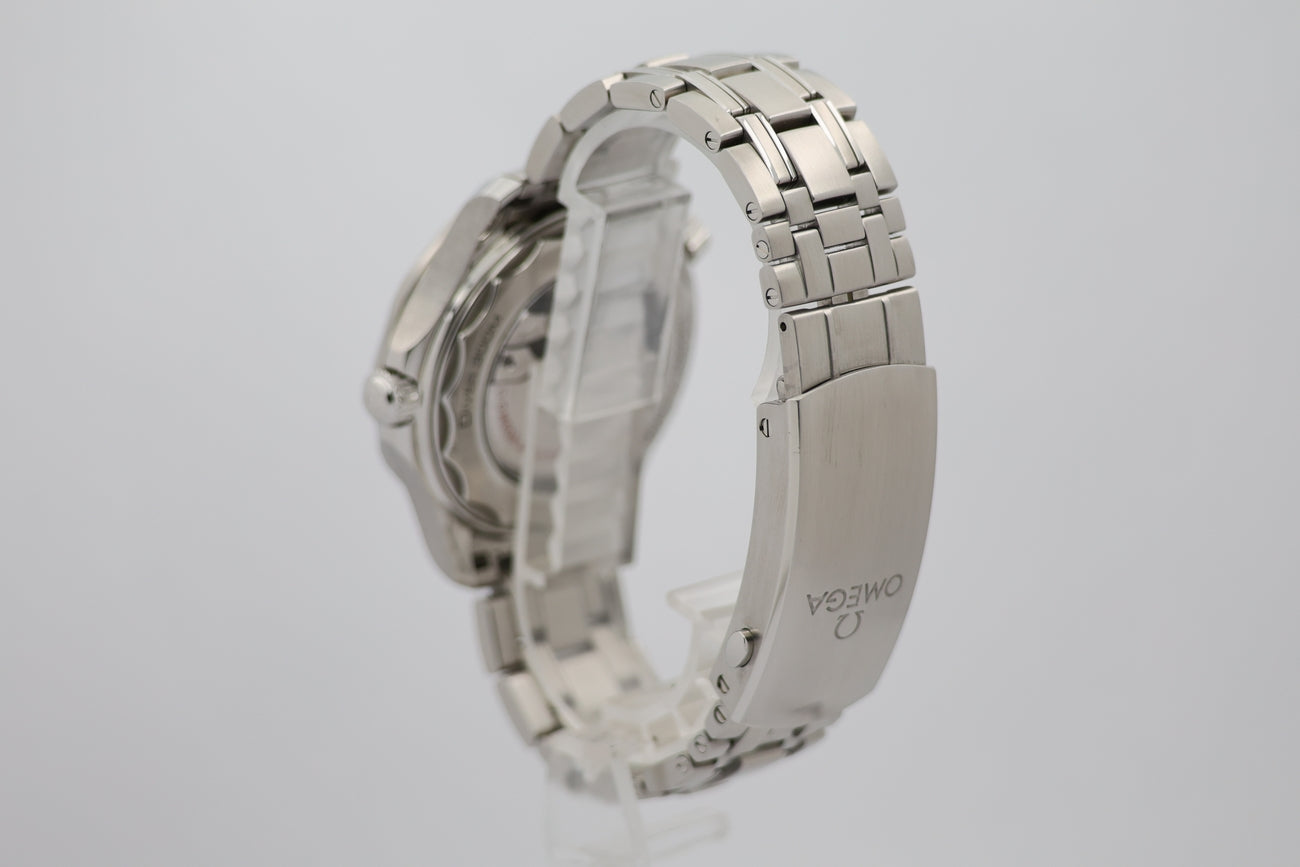 Omega Seamaster Diver 300M Automatik 42mm 21030422003001 - Detailansicht 2