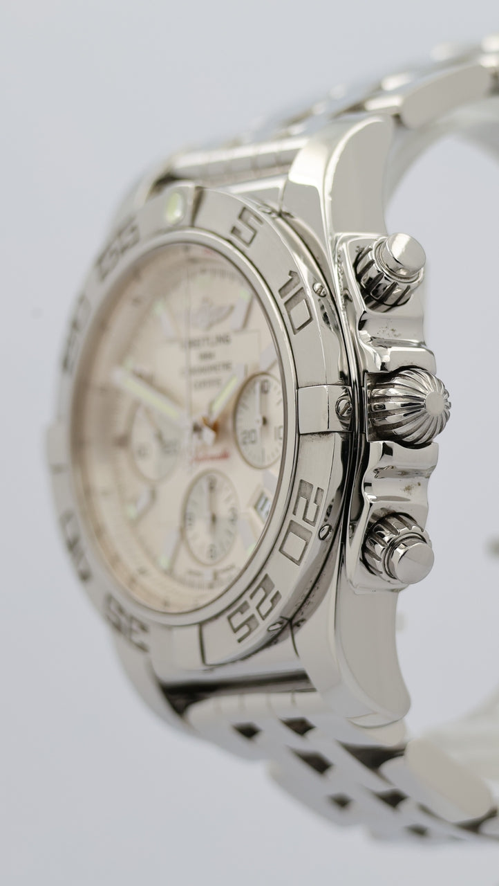 Breitling Chronomat 44 Automatik Herrenuhr AB0110 - Detail view 7